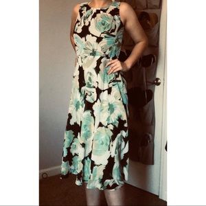 Green, black, and white tank top dress